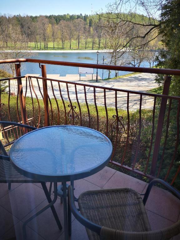 Osrodek Wypoczynkowy Nad Stawem - By The - Erholungsheim Am - Prazdninovy Dum U Jezera Bed & Breakfast Kudowa-Zdrój
