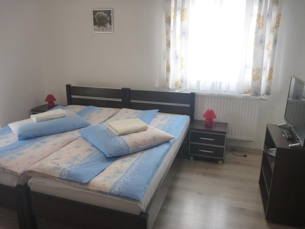 Bed & Breakfast Osrodek Wypoczynkowy Nad Stawem - By The - Erholungsheim Am - Prazdninovy Dum U Jezera